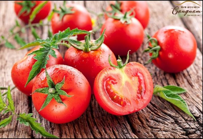 Cách trị tàn nhang tự nhiên tại nhà bằng cà chua