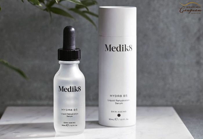 Serum phục hồi da Medik8 Hydr8 B5 Liquid Rehydration Serum