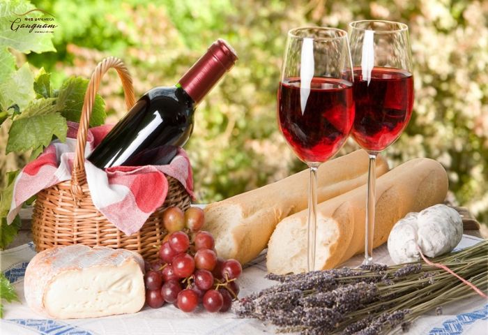 Dùng rượu vang giúp chống lão hóa da hiệu quả