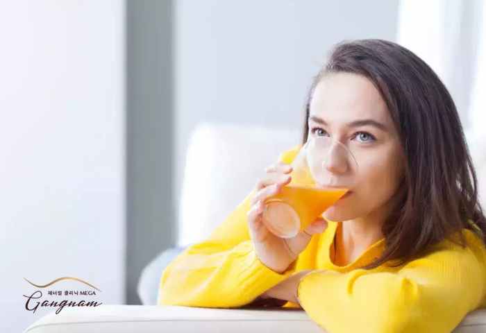 Những trường hợp không nên hoặc hạn chế tối đa việc uống nước cam để làm đẹp da